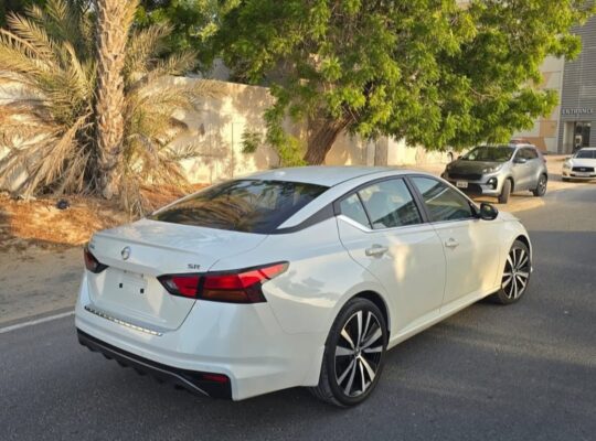 Nissan Altima SR 2022 full option USA imported