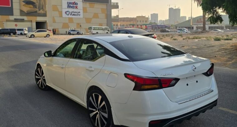 Nissan Altima SR 2022 full option USA imported