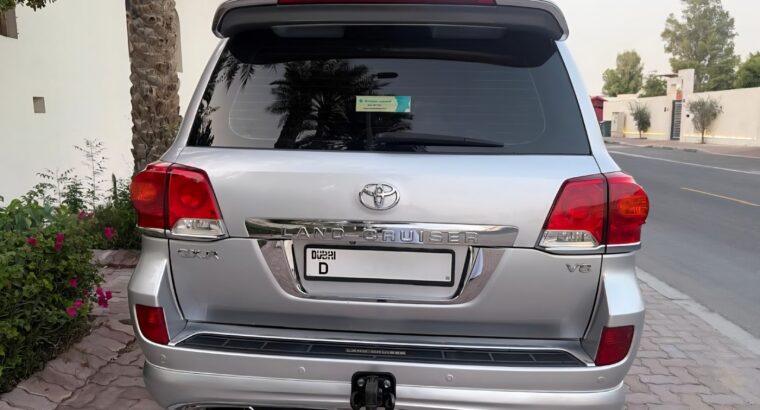 Toyota Land cruiser GXR 2015 in good condition