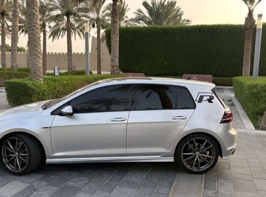 Volkswagen Golf R 2016 Gcc for sale