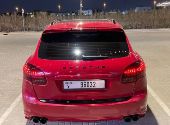 Porsche Cayenne GTS 2013 Gcc