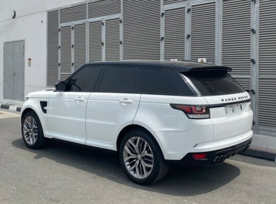 Range Rover sport SVR 2015 Gcc