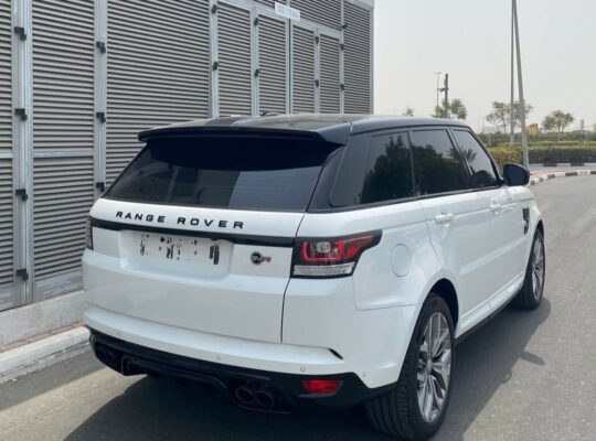 Range Rover sport SVR 2015 Gcc
