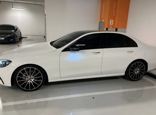 Mercedes E300 full option 2021 Gcc