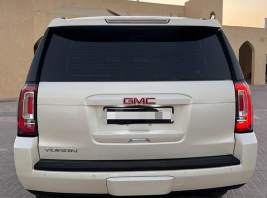 Gmc Youkon Denali 2015 Gcc full option
