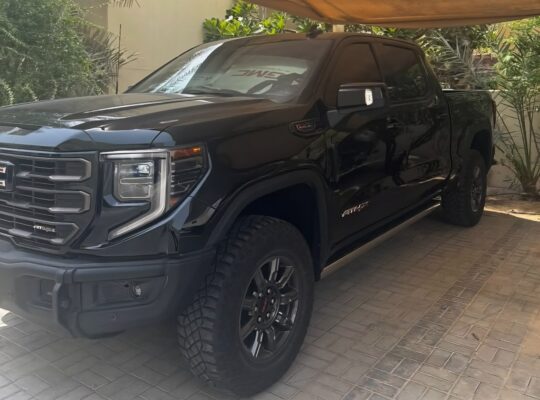 Gmc sierra AT4X 6.2L full option 2022 Gcc