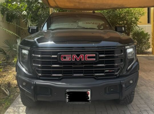 Gmc sierra AT4X 6.2L full option 2022 Gcc