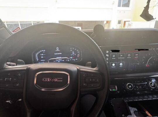 Gmc sierra AT4X 6.2L full option 2022 Gcc