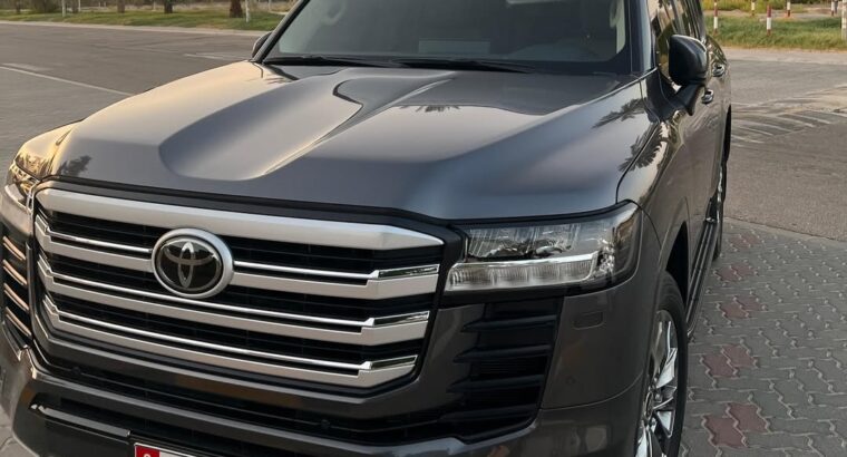 Toyota Land cruiser GXR full option 2022 Gcc