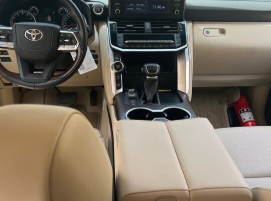 Toyota Land cruiser GXR full option 2022 Gcc