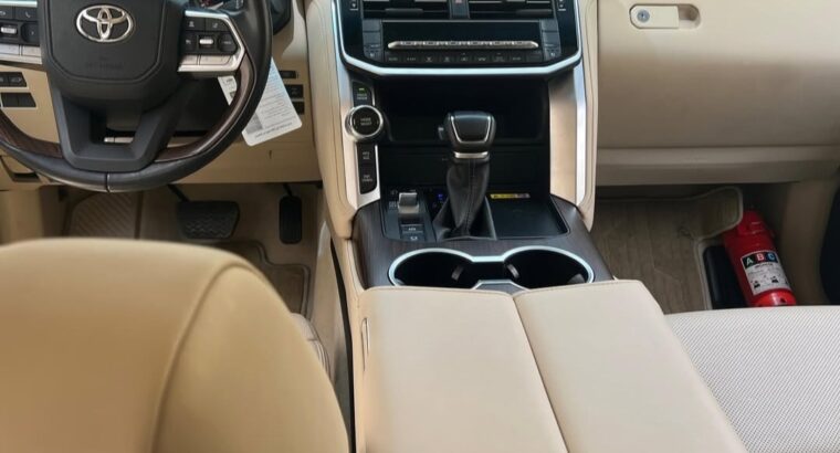 Toyota Land cruiser GXR full option 2022 Gcc