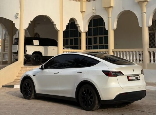 Tesla model Y 2022 Gcc for sale
