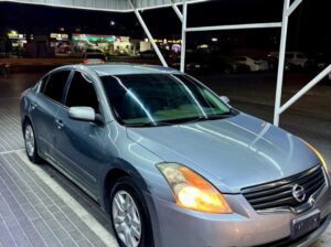 Nissan Altima 2009 base option Gcc