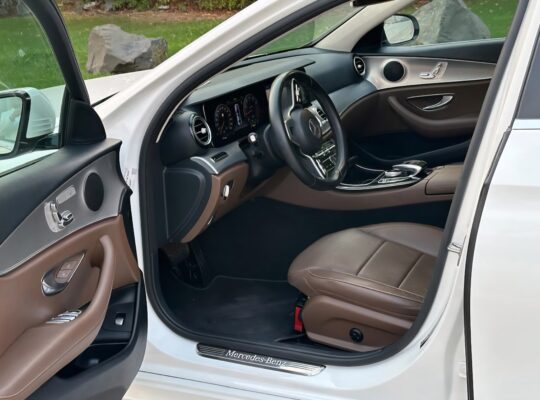 Mercedes E350 2019 Gcc in good condition