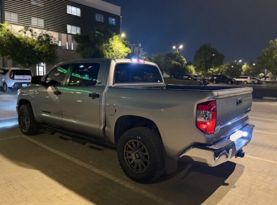 Toyota Tundra SR5 2020 USA imported