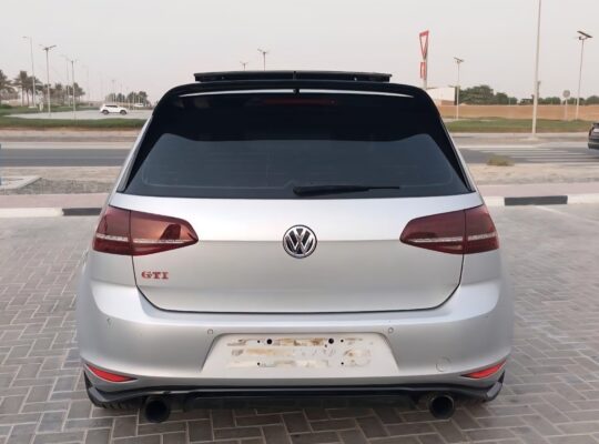 Volkswagen Golf GTI 2017 Gcc for sale