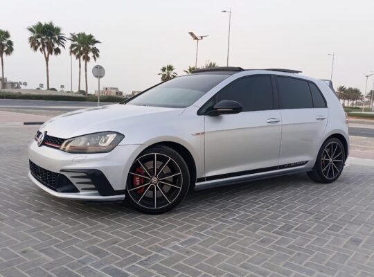 Volkswagen Golf GTI 2017 Gcc for sale