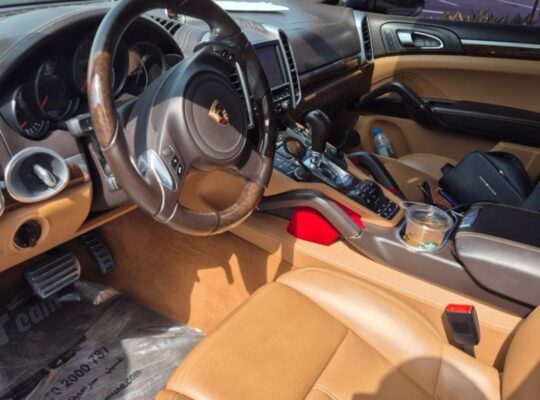Porsche Cayenne GTS 2014 Gcc for sale