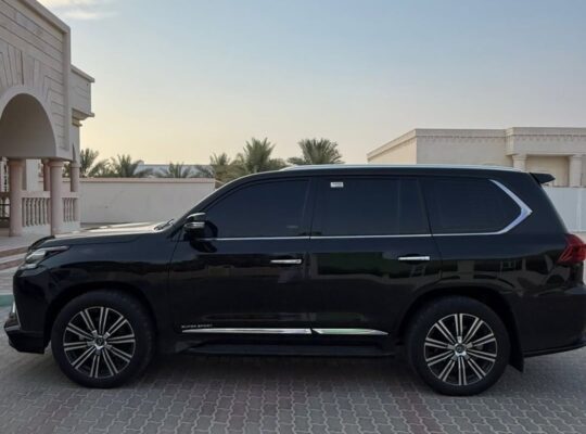 Lexus LX570 full option 2019 Gcc