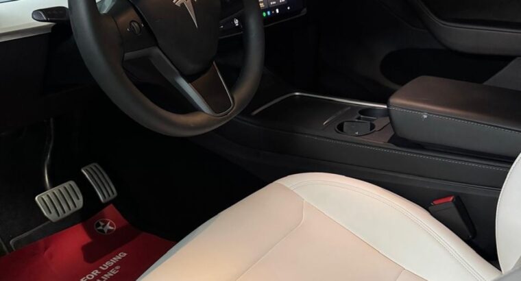 Tesla model Y 2023 Gcc in perfect condition