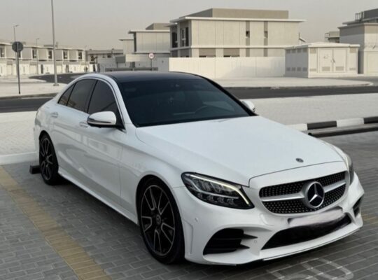 Mercedes C200 full option 2019 Gcc for sale