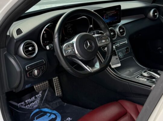 Mercedes C200 full option 2019 Gcc for sale