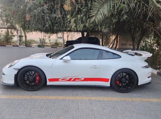 Porsche GT3 full option 2014 Gcc for sale