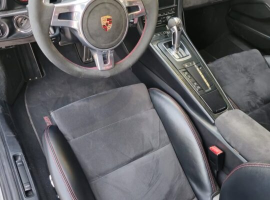 Porsche GT3 full option 2014 Gcc for sale