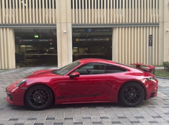 Porsche Carrera 911 2022 fully loaded