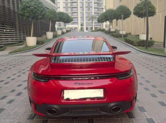 Porsche Carrera 911 2022 fully loaded