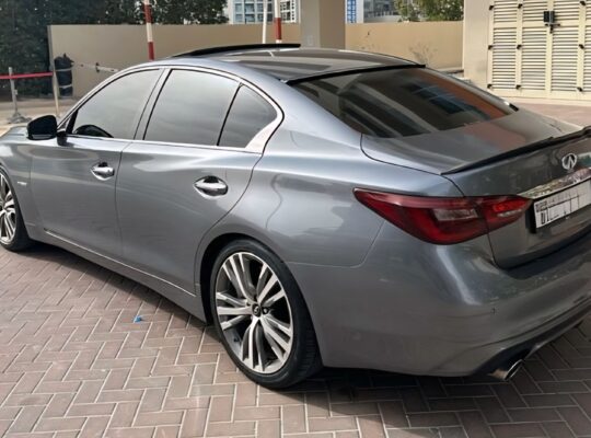 Infiniti Q50s hybrid 2018 full option