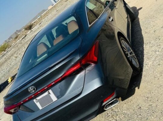 Toyota Avalon limited 2019 Gcc for sale