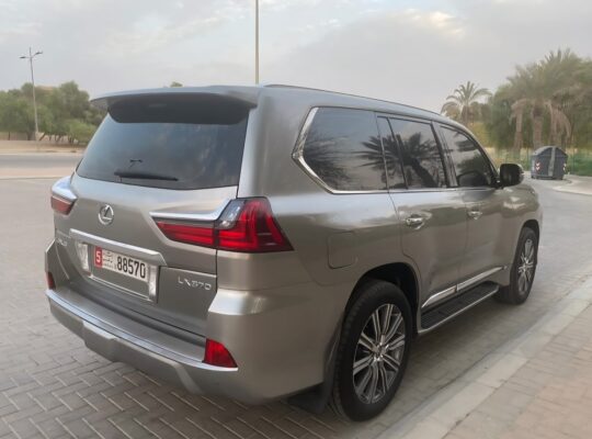 Lexus LX570 full option 2016 Gcc for sale