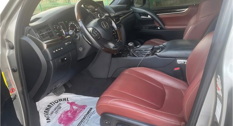 Lexus LX570 full option 2016 Gcc for sale