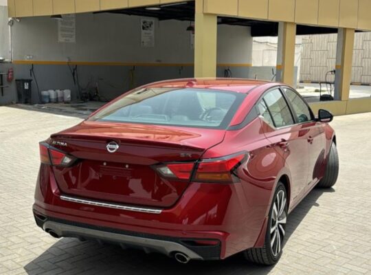 Nissan Altima SR 2021 USA imported for sale