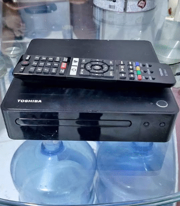 THOSHIBA BLU-RAY PLAYER FOR SALE