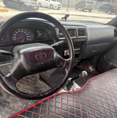 Toyota Hilux 2000 GCC in good condition for sale