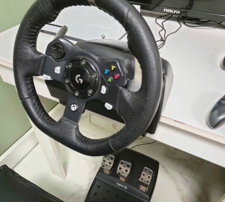 Xbox Full set with 3 controller Table screen and s