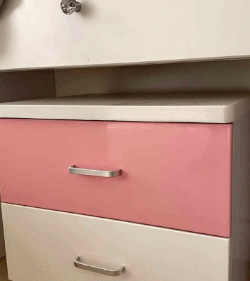 2 bed side tables perfect condition for sale