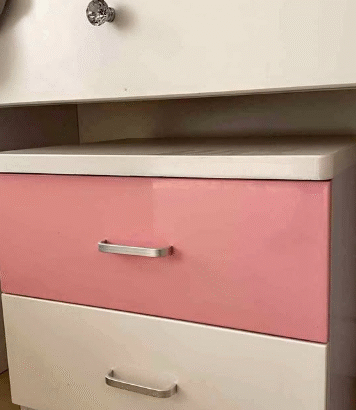 2 bed side tables perfect condition for sale