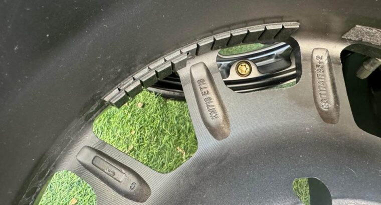 Orginal kmc rim 17*6*139 for sale
