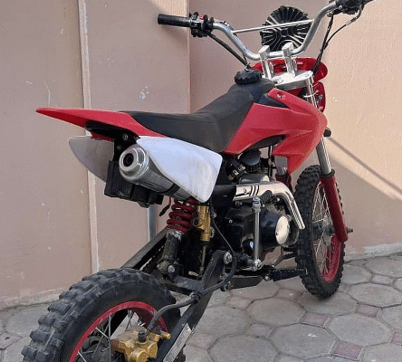 Motorcycle, sport bike 125CC very good condition f