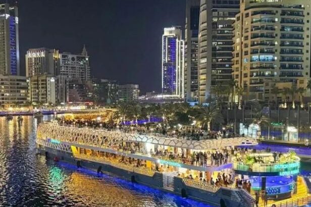 رحلة عشاء ف اليخت