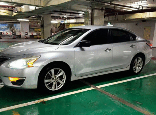 Nissan Altima 2012 Gcc in good condition for sale