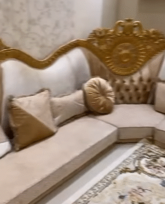 للبيع كنب مصري اصلي لـ12 شخص