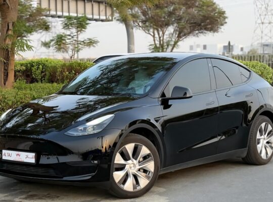 Tesla model Y Long range 2024 Gcc