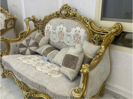 ⁨للبيع طقم‏ قنفات مدهب خشب مصري ممتاز