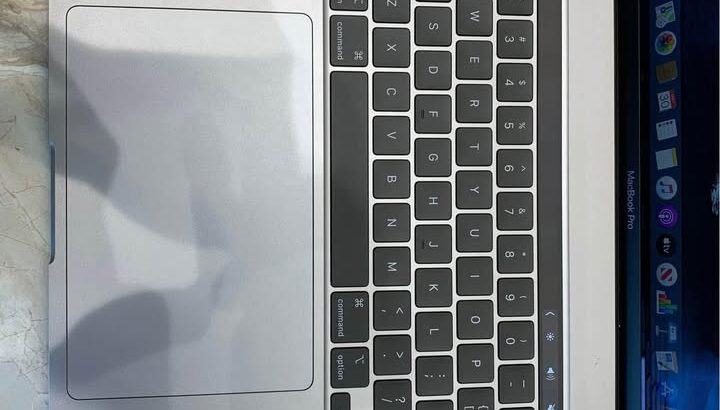Apple MacBook Pro 2019 core i7 for sale