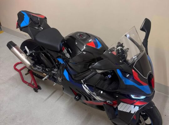 BMW M1000RR 2024 Competition GCC For Sale