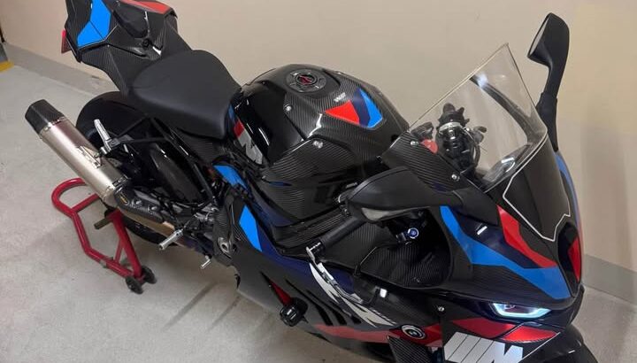 BMW M1000RR 2024 Competition GCC For Sale